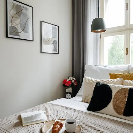 Apartment Days - - Easy Access *